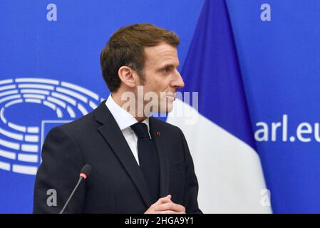 Strasbourg, France.19th janvier 2022.Emmanuel Macron Roberta Metsola lors d'une conférence de presse après son discours devant le Parlement européen.Le 19 janvier 2022, à Strasbourg, dans le nord-est de la France.Photo de Nicolas Roses/ABACAPRESS.COM crédit: Abaca Press/Alay Live News Banque D'Images