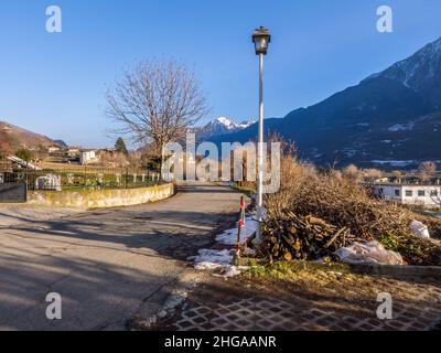 panorama sur la montagne avec soleil en hiver Banque D'Images