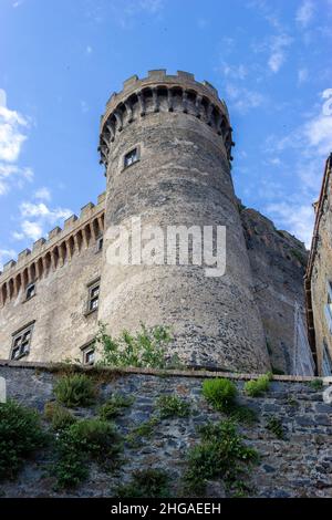 Castello Odescalchi dans la petite ville de Bracciano sur le lac de Bracciano, Latium, Italie Banque D'Images