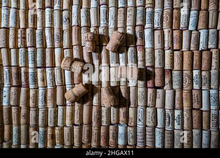 Collection de vins et de bouchons de champagne : vins fins, vins français, vins argentins, vins italiens, Rioja,Château Meaume Banque D'Images