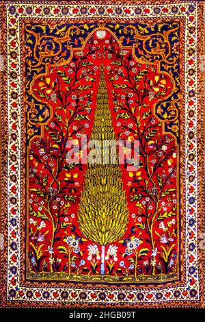Bakhtiari, tapis de prière du 19th siècle avec arbre, Musée du tapis, Téhéran, Téhéran, Iran Banque D'Images