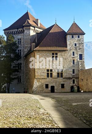 14 janvier 2022.Annecy, haute-Savoie, France.Vue générale sur l'ancienne ville alpine d'Annecy dans le sud-ouest de la France. Banque D'Images