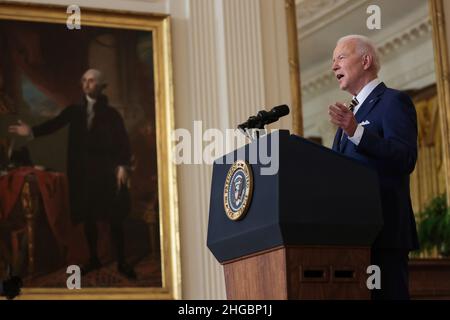 Washington, Vereinigte Staaten.19th janvier 2022.Le président des États-Unis Joe Biden tient une conférence de presse dans la salle est de la Maison Blanche à Washington, DC, le mercredi 19 janvier 2022.Credit: Oliver Contreras/Pool via CNP/dpa/Alay Live News Banque D'Images