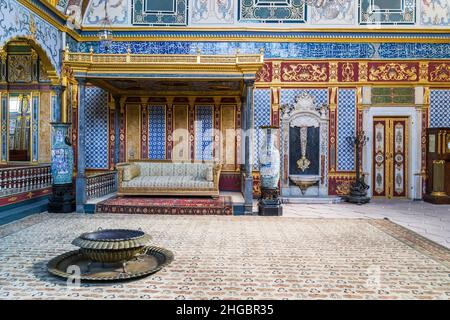 ISTAMBUL, TURQUIE - 11 SEPTEMBRE 2017 : c'est la salle du Harem du Palais de Topkapi, dans laquelle les sultans ont été divertis avec leur harem (Hu Banque D'Images