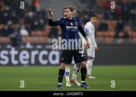 Stade San Siro, Milan, Italie, 19 janvier 2022,Nicolo Barella (FC Internazionale) gestes pendant le match Inter - FC Internazionale vs Empoli FC - football italien Coppa Italia Banque D'Images