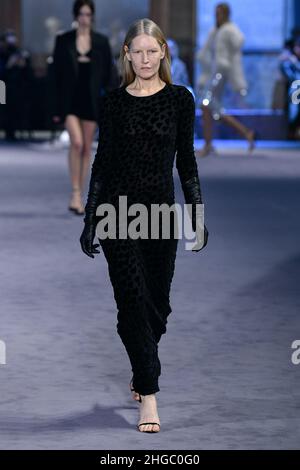 Paris, France.19th janvier 2022.Ami automne/hiver 2022-23 piste pendant Paris Fashion week vêtements pour hommes janvier 2022 - Paris, France 19/01/2022 crédit: dpa/Alamy Live News Banque D'Images