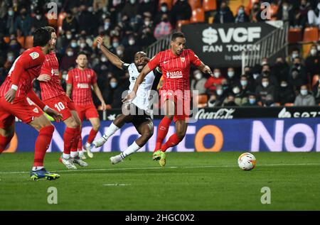VALENCE - JANVIER 19: Fernando de Séville pendant le match de la Liga entre Valence et Séville au stade Mestalla le 19 janvier 2022 à Valence, Espagne.(Photo de Sara Aribó/PxImages) crédit: PX Images/Alamy Live News Banque D'Images