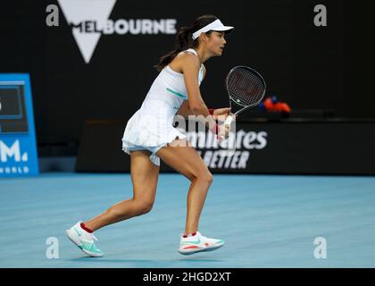 Melbourne, Australie.20th.Janvier 2022.La joueuse de tennis britannique Emma Raducanu en action lors du tournoi Open d'Australie à Melbourne Park le jeudi 20 janvier 2022.© Juergen Hasenkopf / Alamy Live News Banque D'Images