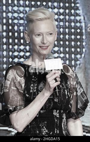 Tilda Swinton assiste à la première coréenne de Netflix "Okja" à Times Square à Séoul, en Corée du Sud. Banque D'Images