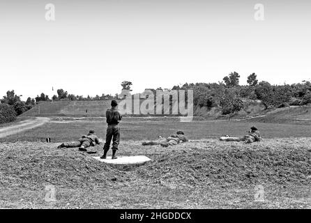 Royal Marines 42 armes de canoë-kayak Commando sur les chaînes de Madai Singapour 1967 Banque D'Images