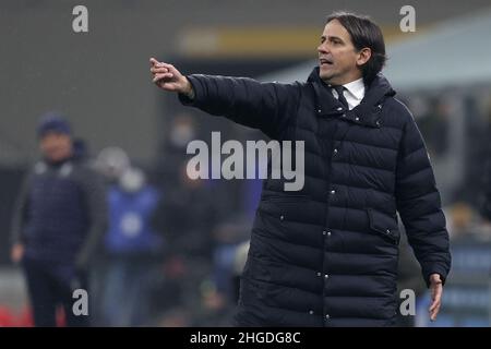 Milan, Italie.19th janvier 2022.Simone Inzaghi (FC Internazionale) gestes pendant Inter - FC Internazionale vs Empoli FC, football italien Coppa Italia match à Milan, Italie, janvier 19 2022 crédit: Independent photo Agency/Alay Live News Banque D'Images