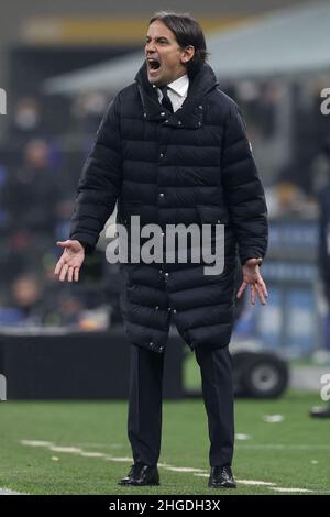 Milan, Italie.19th janvier 2022.Simone Inzaghi (FC Internazionale) gestes pendant Inter - FC Internazionale vs Empoli FC, football italien Coppa Italia match à Milan, Italie, janvier 19 2022 crédit: Independent photo Agency/Alay Live News Banque D'Images