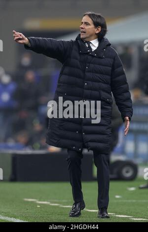 Milan, Italie.19th janvier 2022.Simone Inzaghi (FC Internazionale) gestes pendant Inter - FC Internazionale vs Empoli FC, football italien Coppa Italia match à Milan, Italie, janvier 19 2022 crédit: Independent photo Agency/Alay Live News Banque D'Images