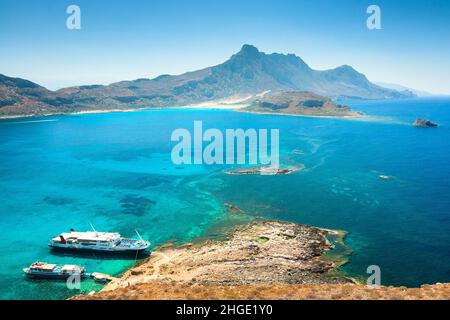 Vue magnifique de l'île avec forteresse Gramvousa près de la lagune de Balos au nord-ouest de l'île de Crète, Grèce Banque D'Images