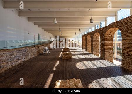 Nouvelle exposition de monastère San Juan de la Pena près de Jaca.Huesca, Aragon.L'Espagne en Europe Banque D'Images