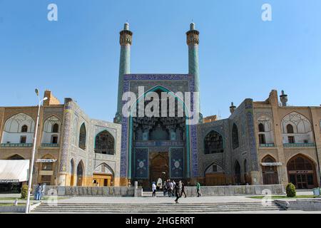 Place Naqsch-e Jahan avec grande mosquée d'Abbasi à Isfahan en Iran Banque D'Images