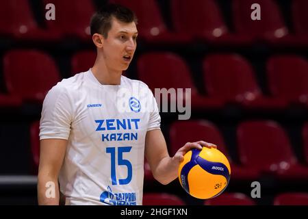 DOETINCHEM, PAYS-BAS - JANVIER 20: Dmitriy Volkov de Zenit Kazan pendant le match de la coupe CEV entre Active Living Orion et Zenit Kazan au Topsporthal Achterhoek le 20 janvier 2022 à Doetinchem, pays-Bas (photo de René Nijhuis/Orange Pictures) Banque D'Images