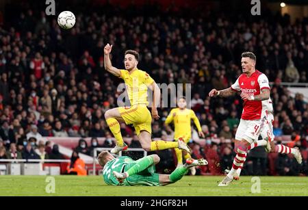 Diogo Jota de Liverpool (en haut à gauche) marque le deuxième but de son côté du match lors de la demi-finale de la coupe Carabao au stade Emirates, Londres.Date de la photo: Jeudi 20 janvier 2022. Banque D'Images