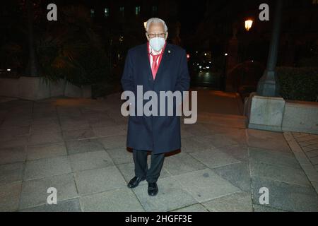 Madrid, Espagne.20th janvier 2022.Padre Ángel arrive à l'église de Santa Barbara pour les funérailles de Jaime Ostos.le corrida est mort le 8th 2022 janvier à Bogota (Colombie), où il était en vacances avec sa femme, Maria Angeles Grajal.Crédit : SOPA Images Limited/Alamy Live News Banque D'Images