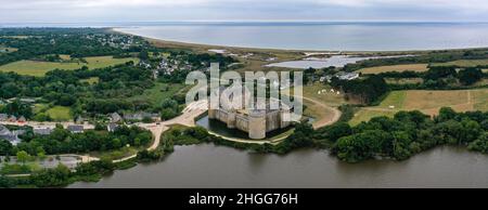 Vue aérienne du château de Suscinio dans la presqu'île de Rhuys en Bretagne en france Banque D'Images