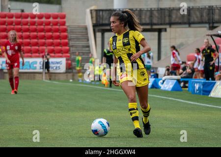 Adélaïde, Australie.21st janvier 2022.Adélaïde, Australie méridionale, Jalua Chloe Knott (7 Wellington) conduit avec le ballon pendant le match Liberty A-League Women's entre Adelaide United et Wellington Phoenix au stade Coopers d'Adélaïde, en Australie.NOE Llamas/SPP crédit: SPP Sport Press photo./Alamy Live News Banque D'Images