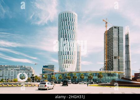 Salle de service public à Batumi, Adjara, Géorgie.Journée d'été ensoleillée avec Blue Sky sur la rue.Architecture urbaine moderne à Batumi Banque D'Images