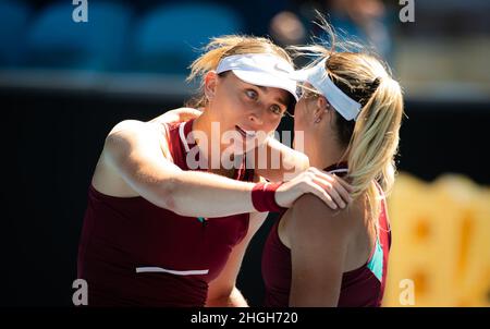 21st janvier 2022.Paula Badosa d'Espagne et Marta Kostyuk d'Ukraine en action lors du troisième tour de l'Open d'Australie 2022, tournoi de tennis WTA Grand Chelem le 21 janvier 2022 au Melbourne Park à Melbourne, Australie - photo: Rob Prange/DPPI/LiveMedia crédit: Independent photo Agency/Alay Live News Banque D'Images