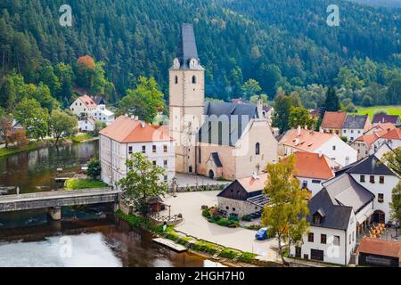 Rozmberk nad Vltavou - petite ville pittoresque de la région de Bohême du Sud, en Tchéquie Banque D'Images