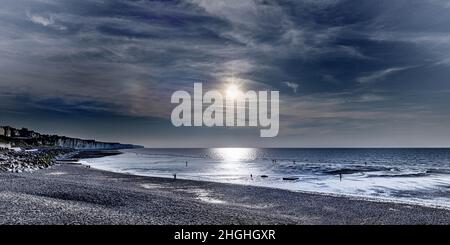 Onival, plage et bord de mer, falaises et sable Banque D'Images