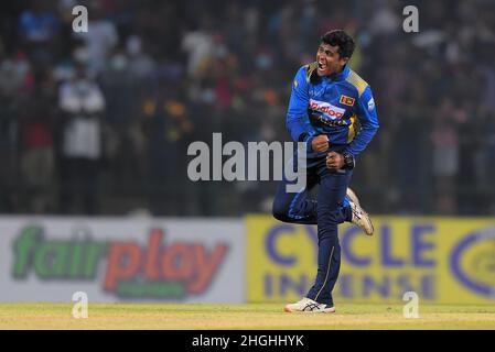 Kandy, Sri Lanka.21st janvier 2022.Jeffrey Vandersay, du Sri Lanka, célèbre lors du troisième match international de cricket d'une journée (ODI) entre le Sri Lanka et le Zimbabwe au Pallekele International Cricket Stadium de Kandy le 21st janvier 2022.Viraj Kothalwala/Alamy Live News Banque D'Images