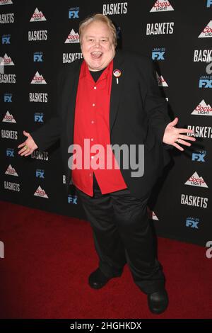 **PHOTO DE FICHIER** Louie Anderson est décédé.WEST HOLLYWOOD, CA - 14 JANVIER : Louie Anderson à l'événement « paniers » de tapis rouge au Pacific Design Center à West Hollywood, Californie, le 14 janvier 2016.Crédit: David Edwards/MediaPunch crédit: MediaPunch Inc/Alay Live News Banque D'Images