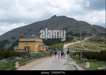 Sur le chemin de Śnieżka, Voïvodeship de Silésie inférieur, dans le sud-ouest de la Pologne, en Europe Banque D'Images