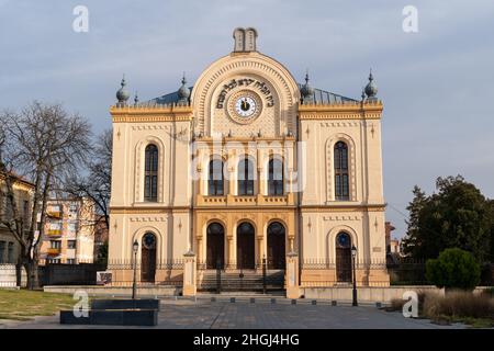 Synagogue juive sur la place Kossuth à Pecs, Hongrie, Europe Banque D'Images