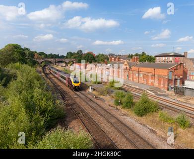 Un ski de classe voyager 220 Trains train la gare fermée à l'abandon à Rotherham Masborough Banque D'Images