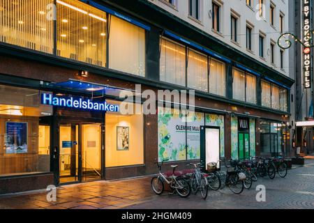 Helsinki, Finlande.Svenska Handelsbanken AB, rue Kluuvikatu, est une banque suédoise qui fournit des services bancaires universels, l'une des principales banques de Suède Banque D'Images