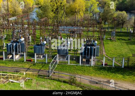 Ladizhin, Vinnytsia, Ukraine, 2 mai 2021 : centrale hydroélectrique HES située Banque D'Images