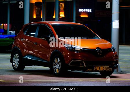 Renault Captur stationné Banque D'Images