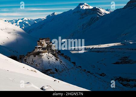 Monastère clé en hivers dans un paysage enneigé Banque D'Images