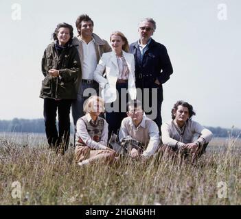 Acteurs roumains Gina Patrichi, George Motoi, Rodica Mureșan, Constantin Codrescu, Valeria Seciu,Adrian Pintea et Florin Calinescu pendant le tournage de la série « Lumini si umbre », environ 1979. Banque D'Images