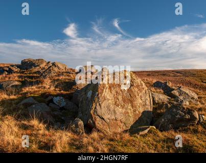 L'affleurement des Rocheuses sur Brennand est tombé dans la forêt de Bowland, Lancashire Banque D'Images