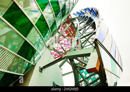 Paris, France.Musée d'art et centre culturel de la Fondation Louis Vuitton conçu par l'architecte Frank Gehry.Détails architecturaux Banque D'Images