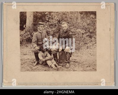 Lieutenant Washington, prisonnier confédéré, et capitaine Custis [sic] (pour Custer) États-Unis 1862 Alexander Gardner American, Scottish.Le lieutenant Washington, un prisonnier confédéré, et le capitaine Custis [sic] (pour le gardien) États-Unis.Alexander Gardner (américain, Glasgow, Écosse 1821–1882 Washington, D.C.).1862. Impression argentée à partir d'un négatif en verre.Photographies Banque D'Images