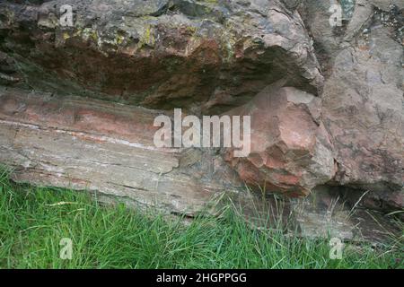 Hutton's Section on Salisbury Crags est un site d'intérêt scientifique spécial situé sur les flancs du volcan Arthur's Seat Banque D'Images