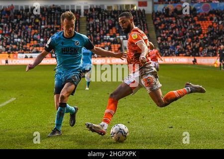 Le CJ Hamilton #22 de Blackpool traverse le ballon, le 1/22/2022.(Photo de Craig Thomas/News Images/Sipa USA) crédit: SIPA USA/Alay Live News Banque D'Images