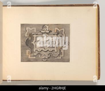 Targhe ed altri ornati di varie e capriciose invenzioni (cartoues et autres ornements de diverses et capricieuses invention, page 46) 1773 après Georges Reverdy page d'un album de 54 gravures, dont 40 proviennent d'une série publiée par Carlo Losi à Rome en 1773.Pour une raison souvent négligée, ces tirages reproduisent en fait des dessins du XVIe siècle attribués à l'énigmatique artiste français Georges Reverdy et à l'artiste néerlandais Jacob Floris.Toutes les copies sont inversées.Dans certains cas, ils sont combinés avec les originaux de cet album.Plusieurs pages de l'album sont vides, Banque D'Images