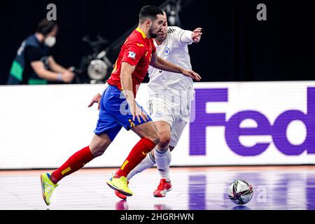 GRONINGEN, PAYS-BAS - JANVIER 22 : Chino d'Espagne, Nermin Kahvedzic de Bosnie-Herzégovine pendant le match du Futsal des hommes Euro 2022 Groupe D entre l'Espagne et la Bosnie-Herzégovine au Martiniplaza le 22 janvier 2022 à Groningen, pays-Bas (photo d'Andre Weening/Orange Pictures) Banque D'Images