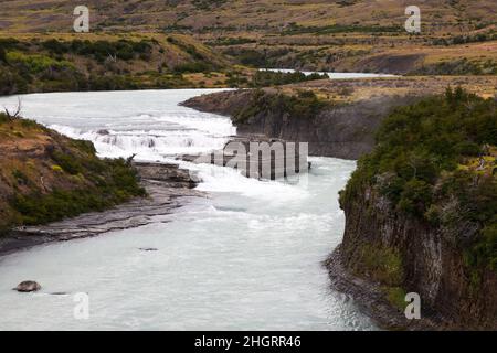 Cascades de Paine, parc national de Torres del Paine, Chili Banque D'Images