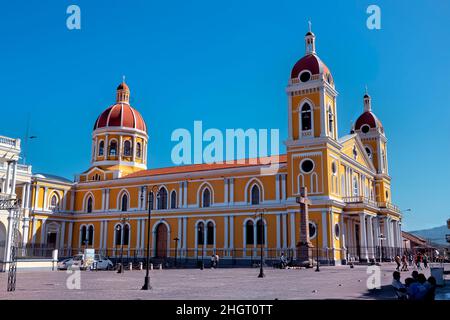 La belle cathédrale néoclassique de Grenade (notre-Dame de l'Assomption), Grenade, Nicaragua Banque D'Images