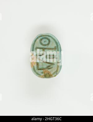 Scarab d'Amenemhat III ca.1859–1813 C.-B. Royaume du milieu ce scarabée est inscrit avec le prénomen du pharaon Amenemhat III (dynastie 12, ca.1859-1813 C.-B.), Nimaatre..Scarab d'Amenemhat III.1859–1813 C.-B.Acier vitrifié vert.Royaume du milieu.De l'Egypte, région Memphite, Lisht Nord, cimetière, fouilles de MMA.Dynastie 12 Banque D'Images