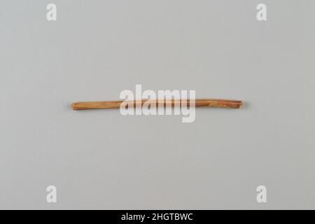 Outil modèle d'un dépôt de fondation ca.1479–1458 C.-B. Nouveau Royaume.Outil modèle à partir d'un dépôt de fondation. CA.1479–1458 C.-B.Bois.Nouveau Royaume.D'Égypte, haute Égypte, Thèbes, Deir el-Bahri, Tombeau de Senenmut (TT 353), dépôt de fondation 5a, fouilles de MMA, 1926–27.Dynastie 18 Banque D'Images